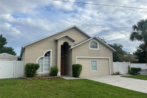 Immobilier commercial à vendre à Apopka, Floride: 178.74 m2 № 1396410 - photo 1