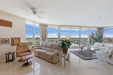 Condominio en venta en Hollywood, Florida, 2 dormitorios, 188.13 m2 № 1168326 - foto 17