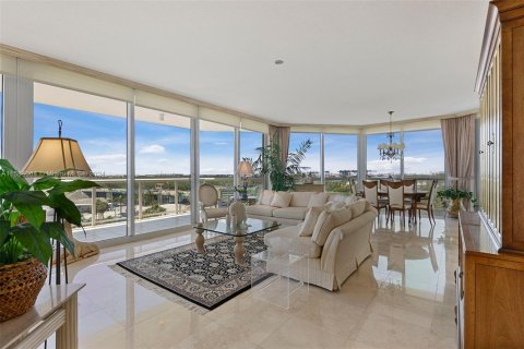 Condominio en venta en Hollywood, Florida, 2 dormitorios, 188.13 m2 № 1168326 - foto 14