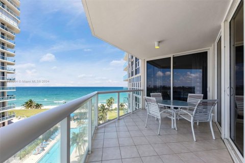 Condominio en venta en Hollywood, Florida, 2 dormitorios, 188.13 m2 № 1168326 - foto 23