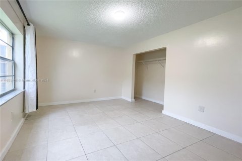 Condo in Deerfield Beach, Florida, 2 bedrooms  № 1288895 - photo 9