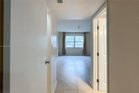 Copropriété à vendre à Deerfield Beach, Floride: 2 chambres, 119.84 m2 № 1288895 - photo 10