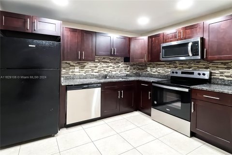 Copropriété à vendre à Deerfield Beach, Floride: 2 chambres, 119.84 m2 № 1288895 - photo 1