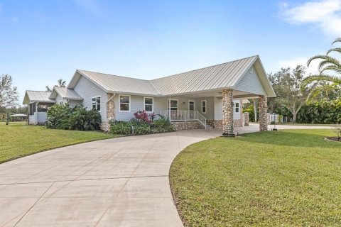 Villa ou maison à vendre à Punta Gorda, Floride: 3 chambres, 217.95 m2 № 877437 - photo 2