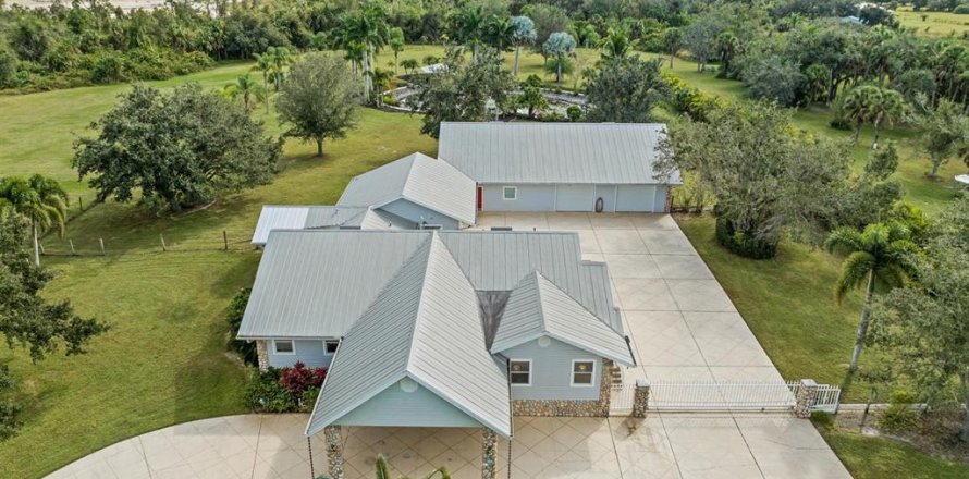 Villa ou maison à Punta Gorda, Floride 3 chambres, 217.95 m2 № 877437