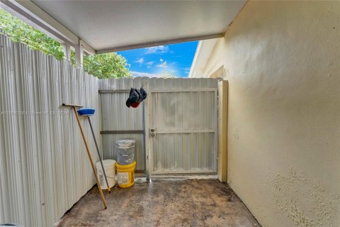 Immobilier commercial à vendre à Miami Gardens, Floride: 157 m2 № 1224112 - photo 18