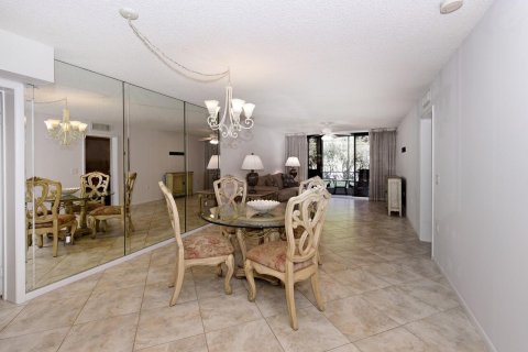 Condo in West Palm Beach, Florida, 2 bedrooms  № 1147008 - photo 17