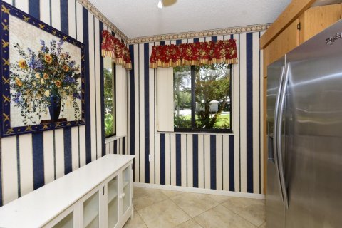 Condo in West Palm Beach, Florida, 2 bedrooms  № 1147008 - photo 24