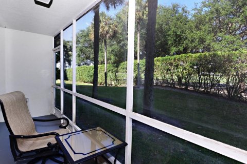 Condo in West Palm Beach, Florida, 2 bedrooms  № 1147008 - photo 14