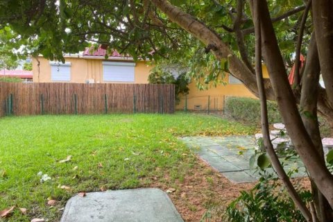 Terrain à vendre à Hollywood, Floride № 1147010 - photo 3