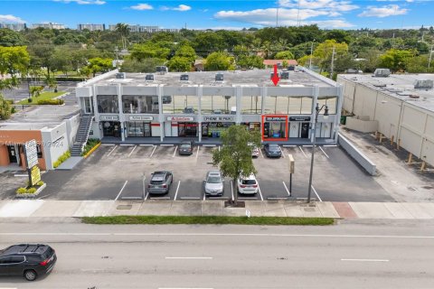 Propiedad comercial en venta en Hollywood, Florida № 1370757 - foto 5