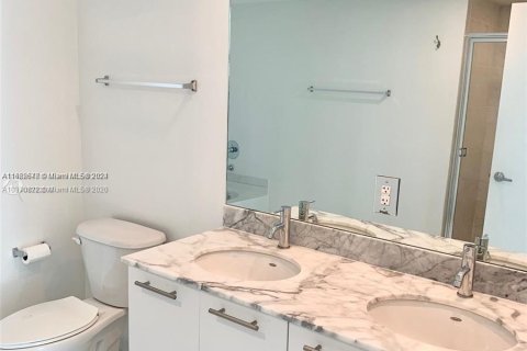 Condominio en venta en Miami, Florida, 2 dormitorios, 91.6 m2 № 1370752 - foto 11