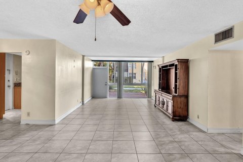 Condo in Miami, Florida, 2 bedrooms  № 1094158 - photo 25