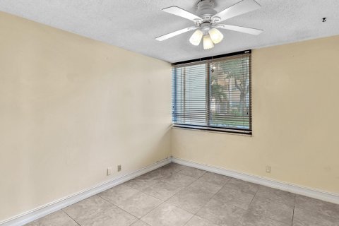 Copropriété à vendre à Miami, Floride: 2 chambres, 110.74 m2 № 1094158 - photo 16