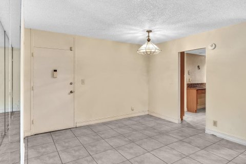 Copropriété à vendre à Miami, Floride: 2 chambres, 110.74 m2 № 1094158 - photo 30