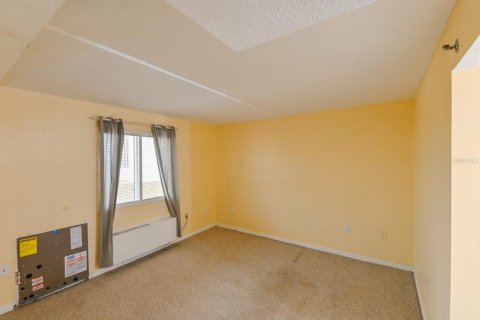 Condo in Hudson, Florida, 2 bedrooms  № 1354389 - photo 22