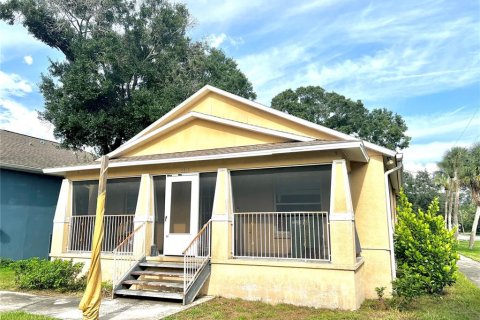 Casa en venta en Tampa, Florida, 3 dormitorios, 118.91 m2 № 1354316 - foto 2