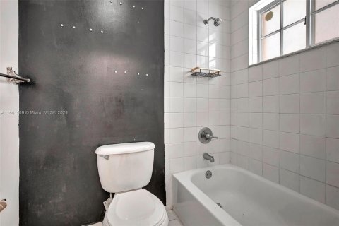 Купить кондоминиум в Хайалиа, Флорида 3 спальни, 117.99м2, № 1380217 - фото 27