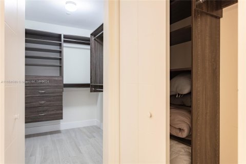 Condo in Aventura, Florida, 2 bedrooms  № 1360652 - photo 7