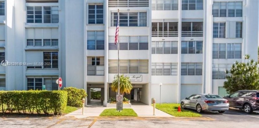 Condominio en Plantation, Florida, 2 dormitorios  № 1282650