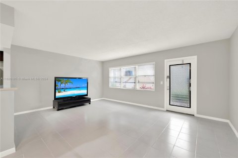 Condominio en venta en Boca Raton, Florida, 1 dormitorio, 66.89 m2 № 1282647 - foto 8