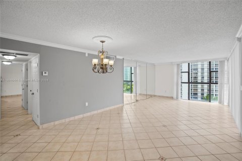 Copropriété à vendre à Aventura, Floride: 2 chambres, 106.28 m2 № 1224227 - photo 7