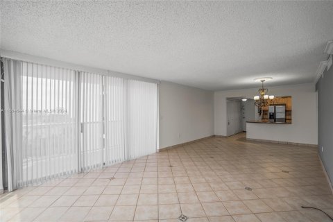 Copropriété à vendre à Aventura, Floride: 2 chambres, 106.28 m2 № 1224227 - photo 10