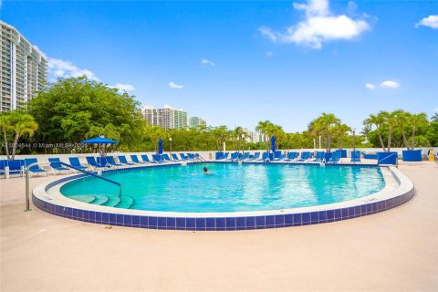 Condominio en venta en Aventura, Florida, 2 dormitorios, 106.28 m2 № 1224227 - foto 27