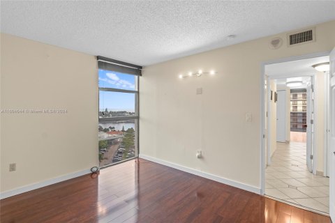 Copropriété à vendre à Aventura, Floride: 2 chambres, 106.28 m2 № 1224227 - photo 15