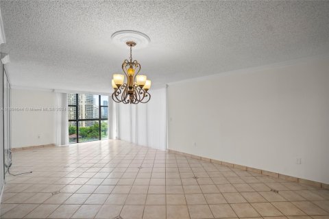 Copropriété à vendre à Aventura, Floride: 2 chambres, 106.28 m2 № 1224227 - photo 8