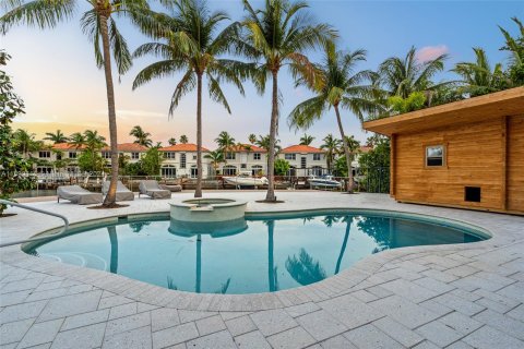 Villa ou maison à vendre à Hollywood, Floride: 4 chambres, 452.25 m2 № 1224260 - photo 8