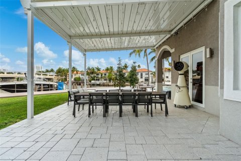 Villa ou maison à vendre à Hollywood, Floride: 4 chambres, 452.25 m2 № 1224260 - photo 15
