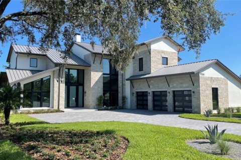 Casa en venta en Tampa, Florida, 4 dormitorios, 336.4 m2 № 219906 - foto 2