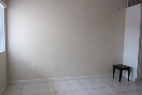 Condo in Tamarac, Florida, 2 bedrooms  № 936683 - photo 26