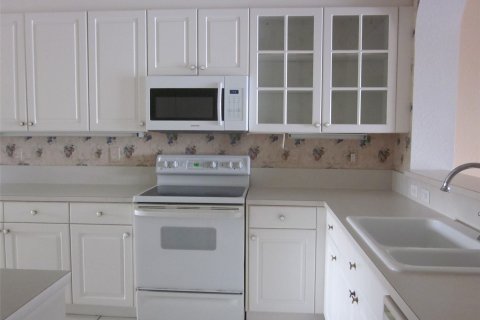 Condo in Tamarac, Florida, 2 bedrooms  № 936683 - photo 25