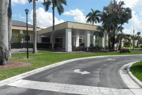 Condominio en venta en Tamarac, Florida, 2 dormitorios, 140.1 m2 № 936683 - foto 9