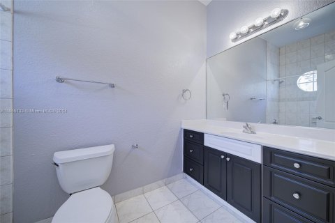 Townhouse in Miami, Florida 2 bedrooms, 109.62 sq.m. № 1353778 - photo 19