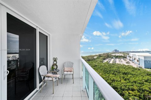 Condo in Sunny Isles Beach, Florida, 2 bedrooms  № 1385588 - photo 2