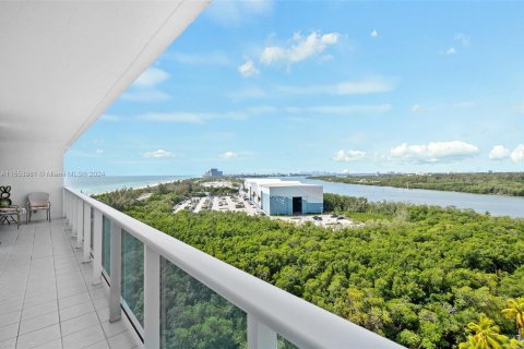 Condo in Sunny Isles Beach, Florida, 2 bedrooms  № 1385588 - photo 4