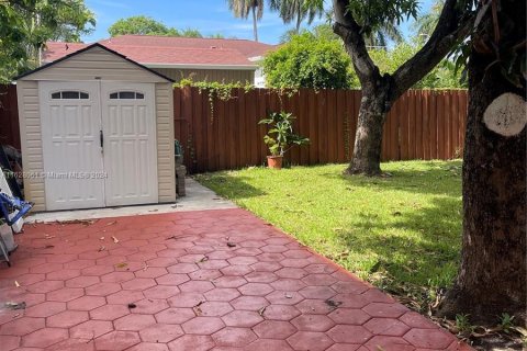 Villa ou maison à vendre à Hallandale Beach, Floride: 3 chambres, 146.32 m2 № 1282362 - photo 17