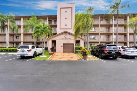 Condo in Pembroke Pines, Florida, 2 bedrooms  № 1282366 - photo 26