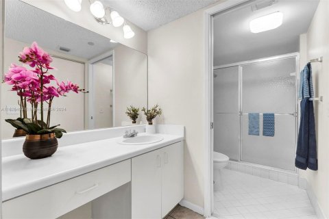 Copropriété à vendre à Pembroke Pines, Floride: 2 chambres, 105.63 m2 № 1282366 - photo 14