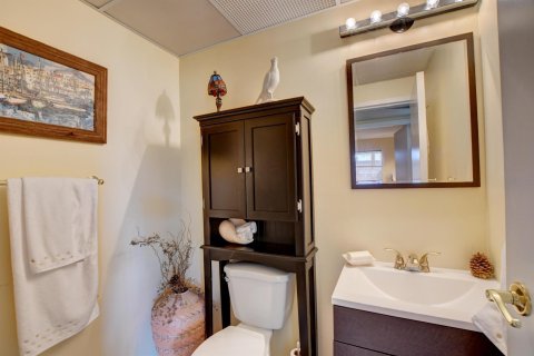 Condo in Delray Beach, Florida, 2 bedrooms  № 994389 - photo 29