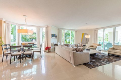 Condo in Fort Lauderdale, Florida, 3 bedrooms  № 994390 - photo 22