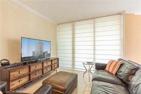 Condo in Fort Lauderdale, Florida, 3 bedrooms  № 994390 - photo 9