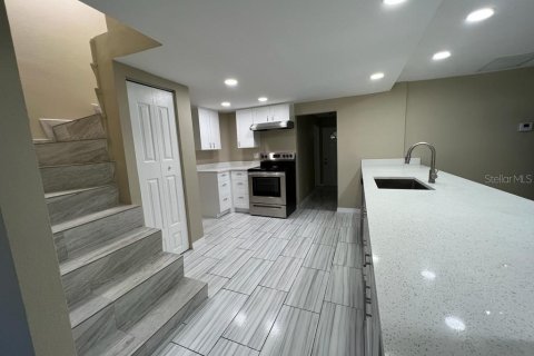 Casa en venta en Moore Haven, Florida, 5 dormitorios, 153.66 m2 № 995251 - foto 10