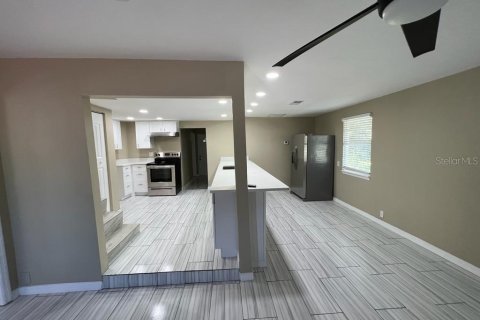 Casa en venta en Moore Haven, Florida, 5 dormitorios, 153.66 m2 № 995251 - foto 7
