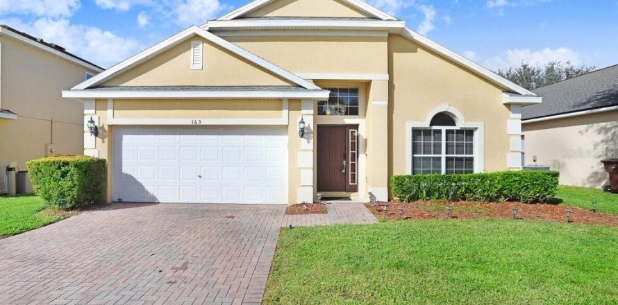 House in Davenport, Florida 4 bedrooms, 178.09 sq.m. № 1429312