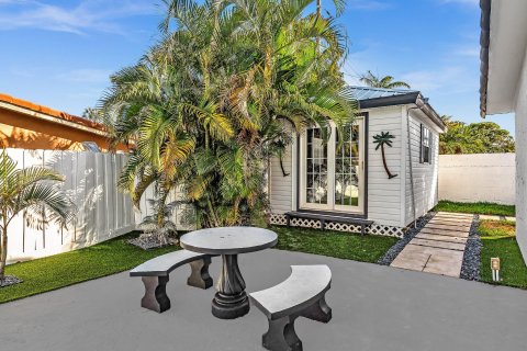Casa en venta en Deerfield Beach, Florida, 3 dormitorios, 139.63 m2 № 1002630 - foto 11