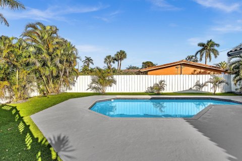 Casa en venta en Deerfield Beach, Florida, 3 dormitorios, 139.63 m2 № 1002630 - foto 3